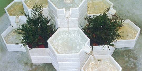 Fuente de piedra para jardín modular