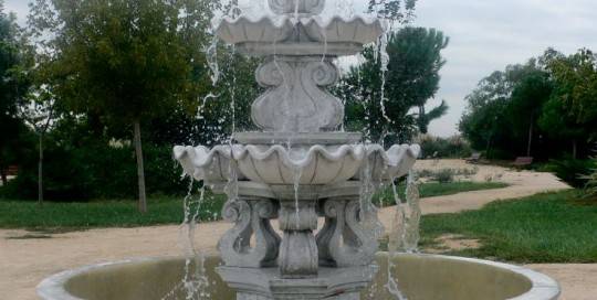 Fuente de piedra decorativa
